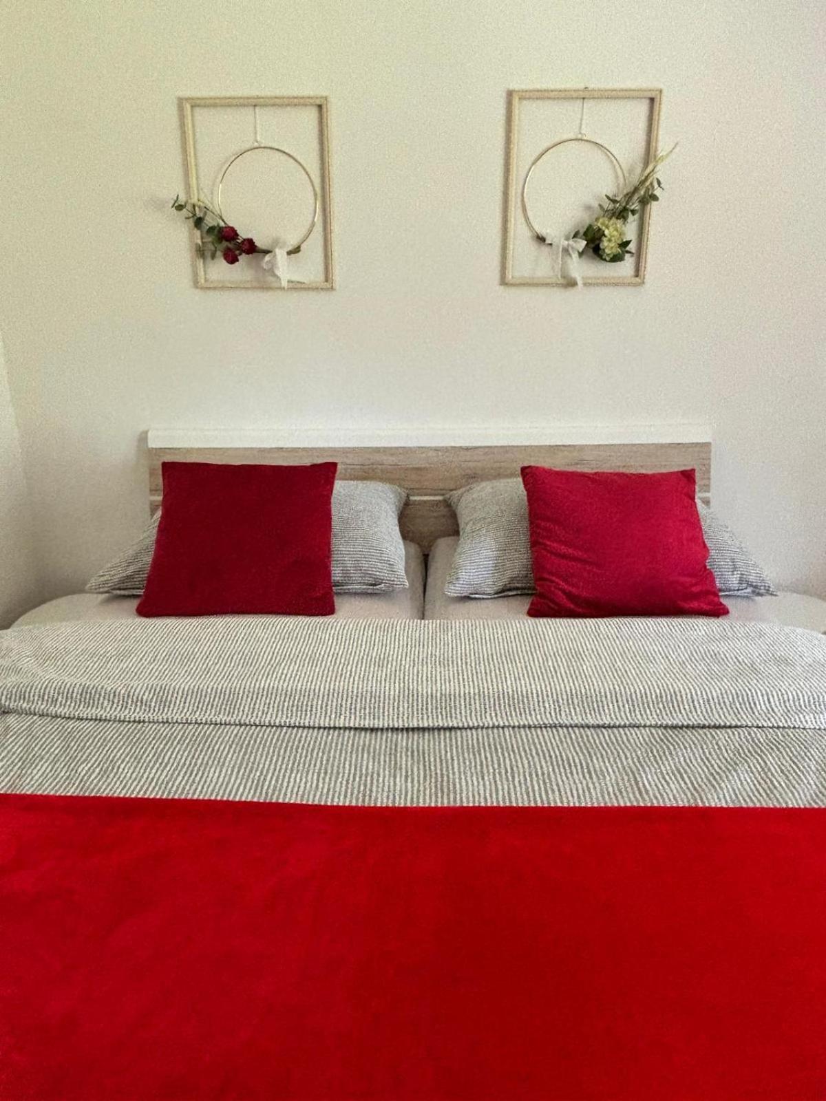 Apartman Vendy カルロヴィ・ヴァリ エクステリア 写真